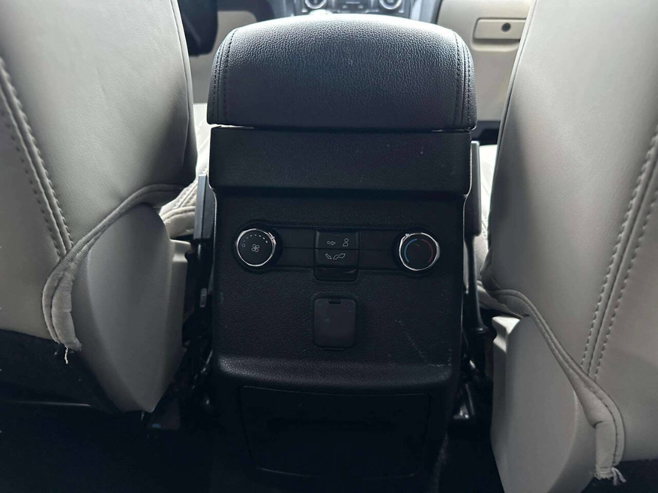 Used 2019 Ford Explorer XLT w/ Equipment Group 202A image 19