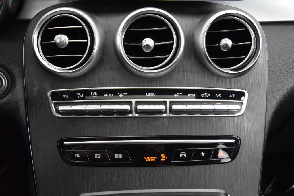 Used 2021 Mercedes-Benz GLC 300 4MATIC Coupe image 32