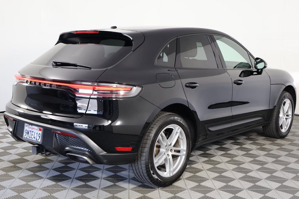 Used 2024 Porsche Macan AWD/4WD image 4
