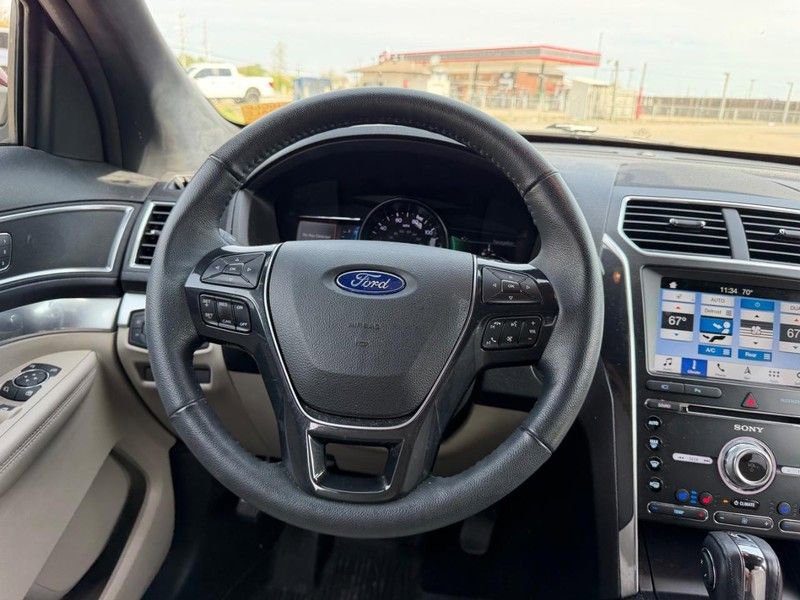 Used 2018 Ford Explorer Limited image 12