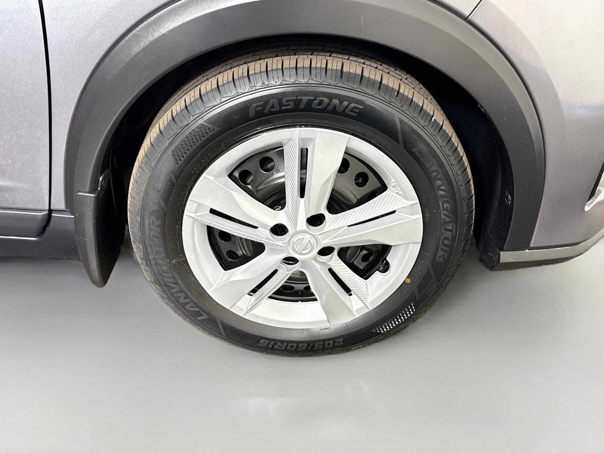 Used 2021 Nissan Kicks S FWD image 32