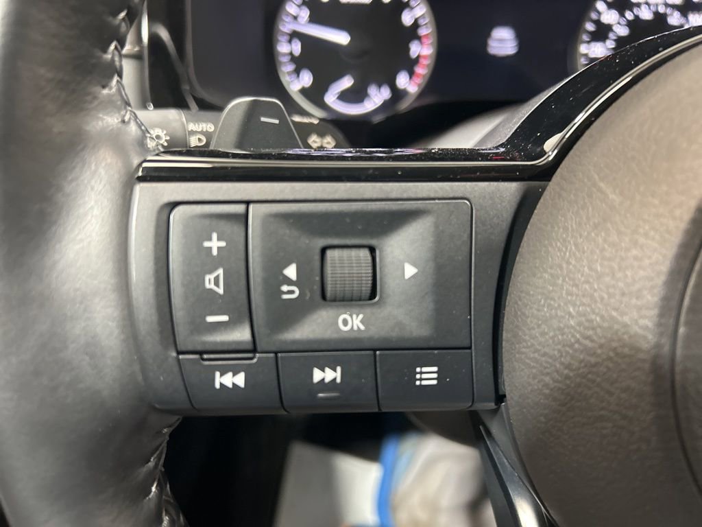 Used 2023 Nissan Pathfinder SL image 31