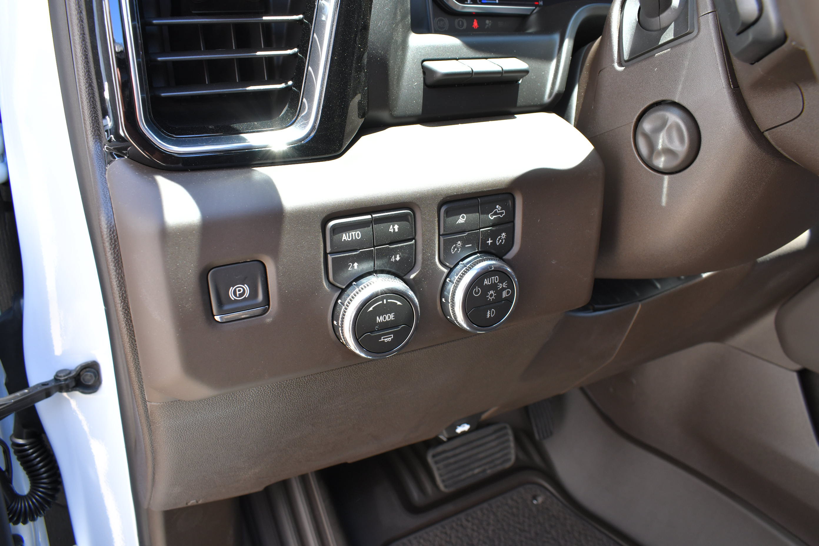 New 2026 GMC Sierra 1500 Denali w/ Denali Reserve Package AWD/4WD image 17
