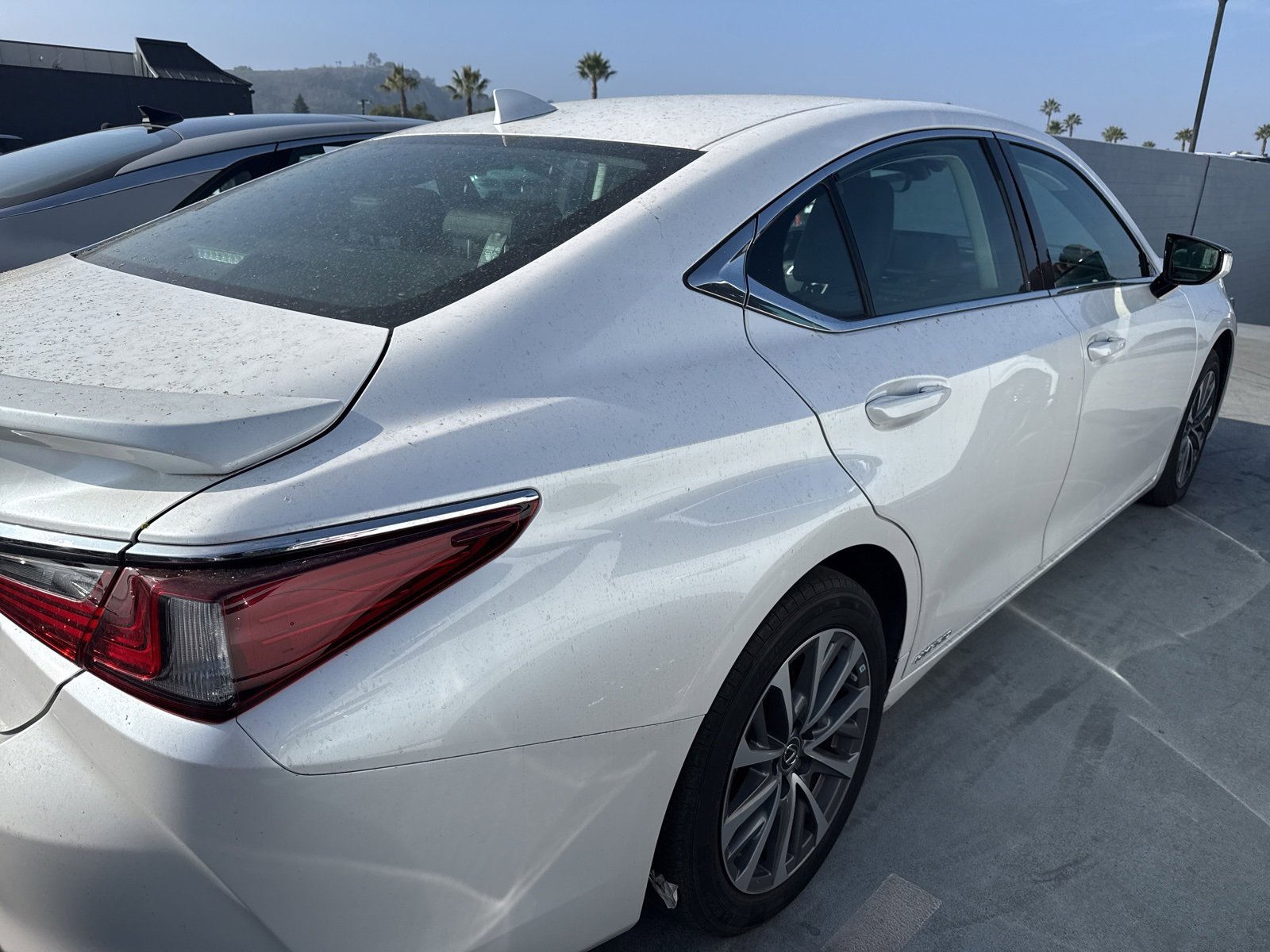Used 2022 Lexus ES 300h image 7