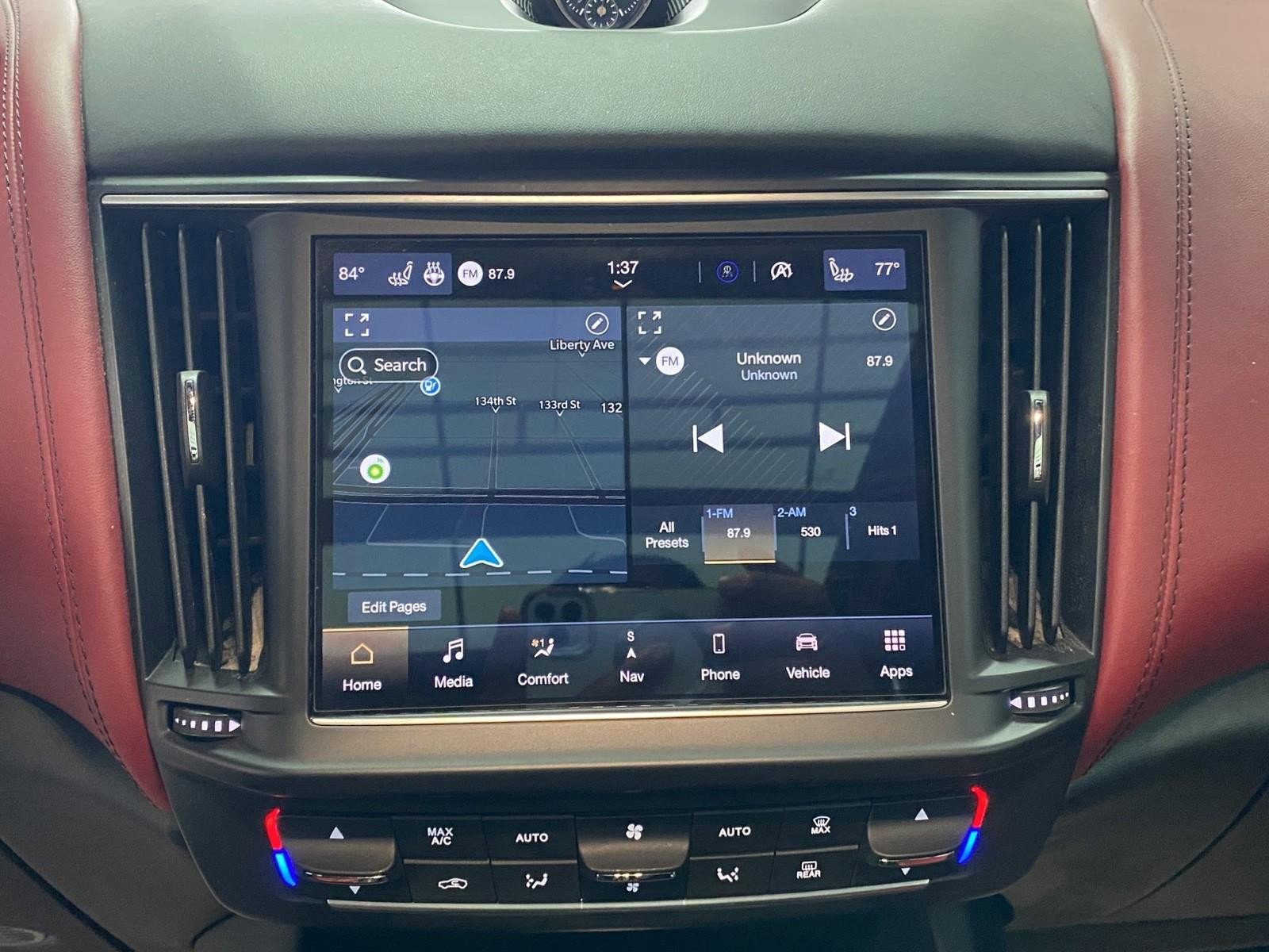 Used 2021 Maserati Levante image 25