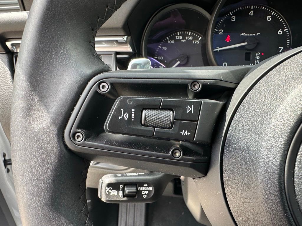 Certified 2026 Porsche Macan Turbo AWD/4WD image 18