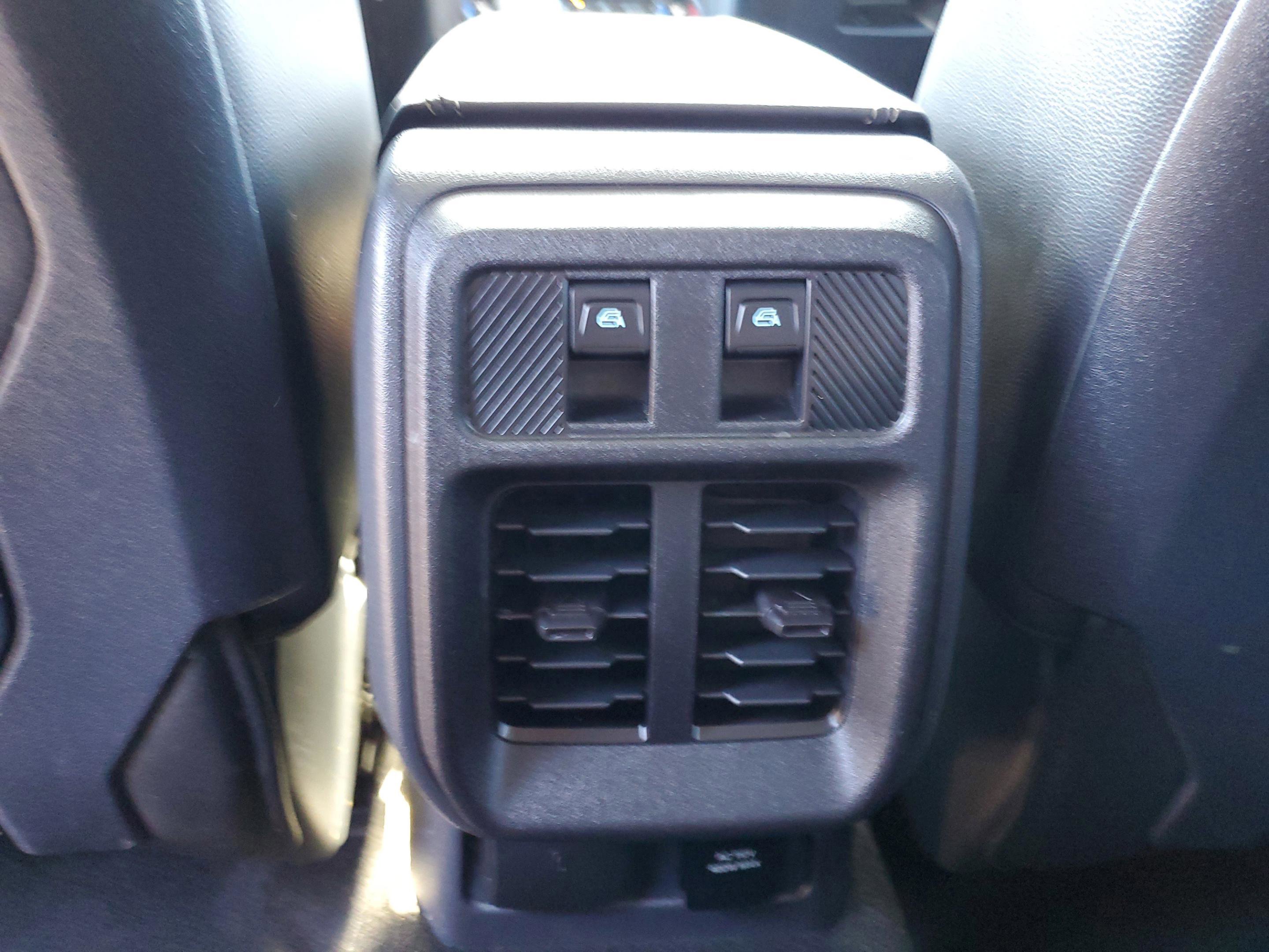 Used 2025 Ford Bronco Badlands AWD/4WD image 24