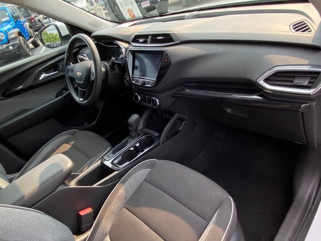 Used 2023 Chevrolet TrailBlazer LT w/ Convenience Package FWD image 22