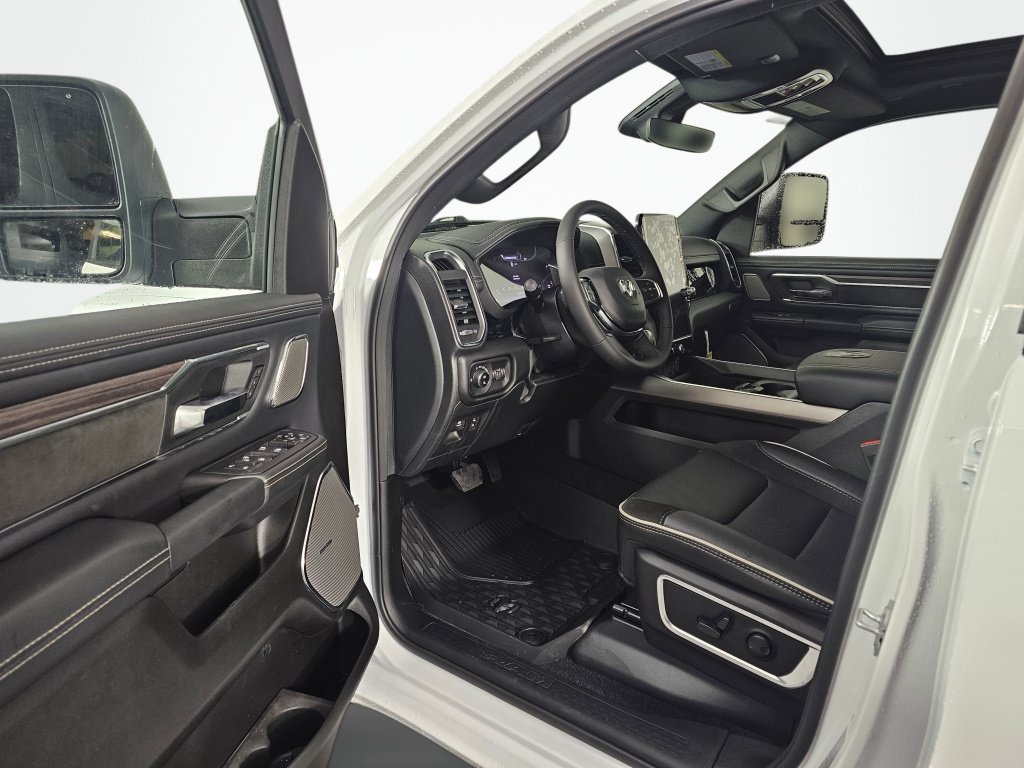 New 2026 RAM 1500 Laramie AWD/4WD image 24