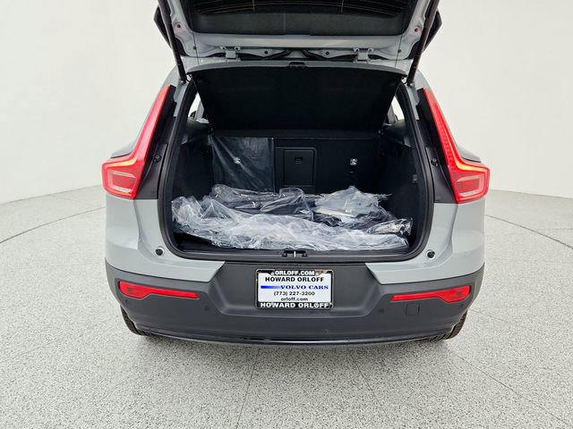 New 2026 Volvo XC40 B5 Ultra w/ Climate Package image 15