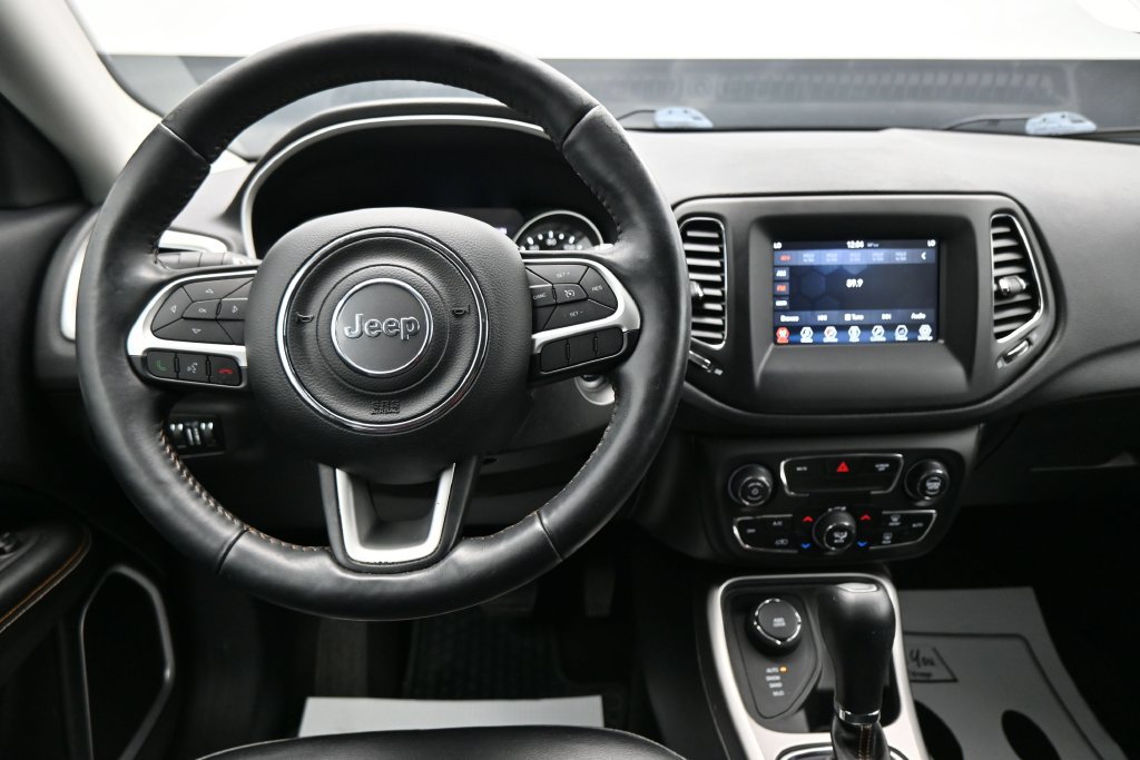 Used 2017 Jeep Compass Latitude w/ Popular Equipment Group AWD/4WD image 14