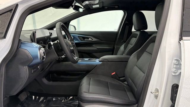 New 2026 Chevrolet Equinox EV LT AWD/4WD image 13