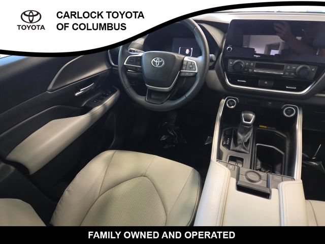 Used 2025 Toyota Grand Highlander FWD image 18