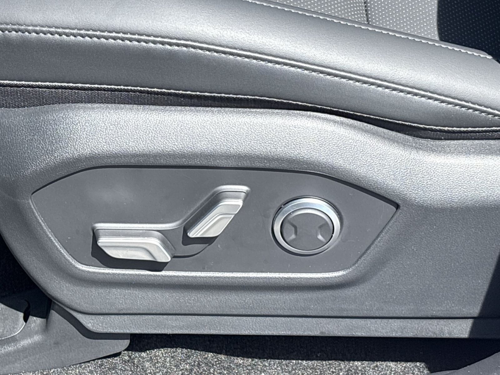 New 2026 Hyundai Santa Fe SEL FWD image 14