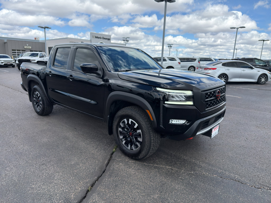 Used 2022 Nissan Frontier PRO-4X AWD/4WD image 3