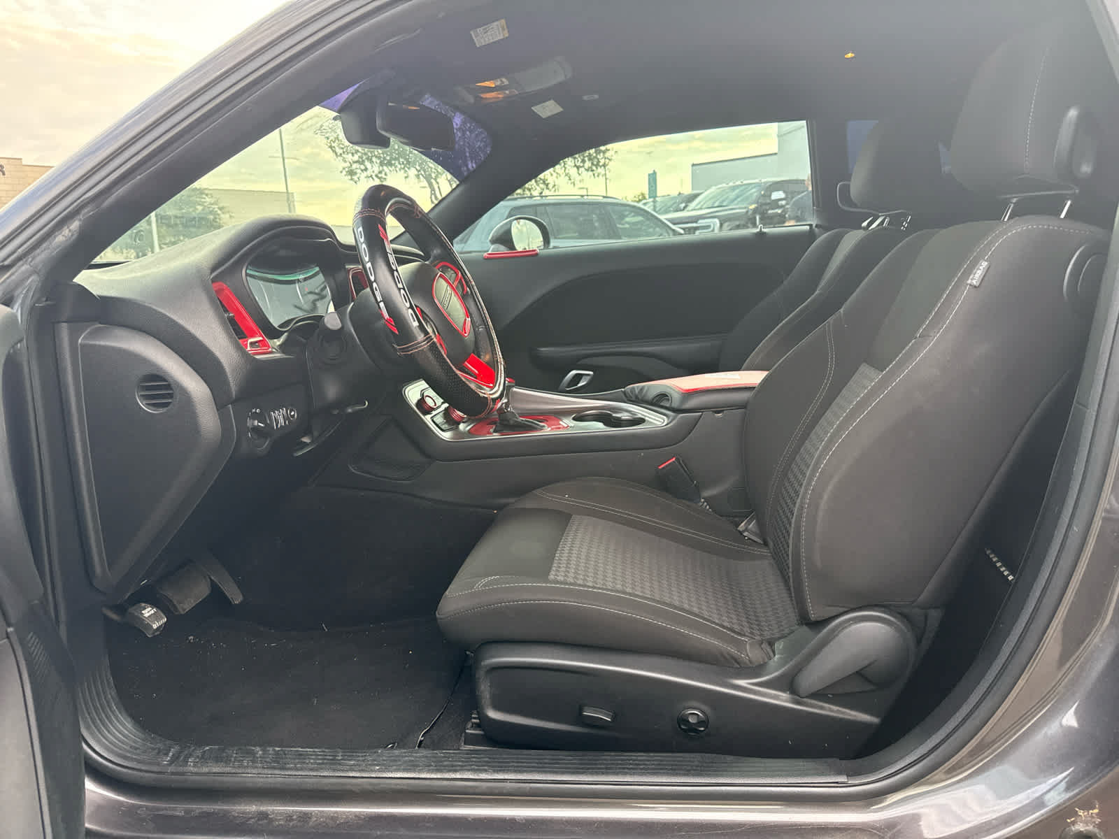 Used 2021 Dodge Challenger SXT RWD image 9