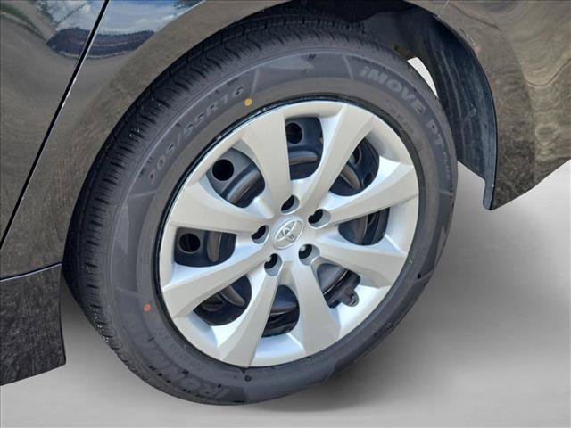 Used 2025 Toyota Corolla LE FWD image 22