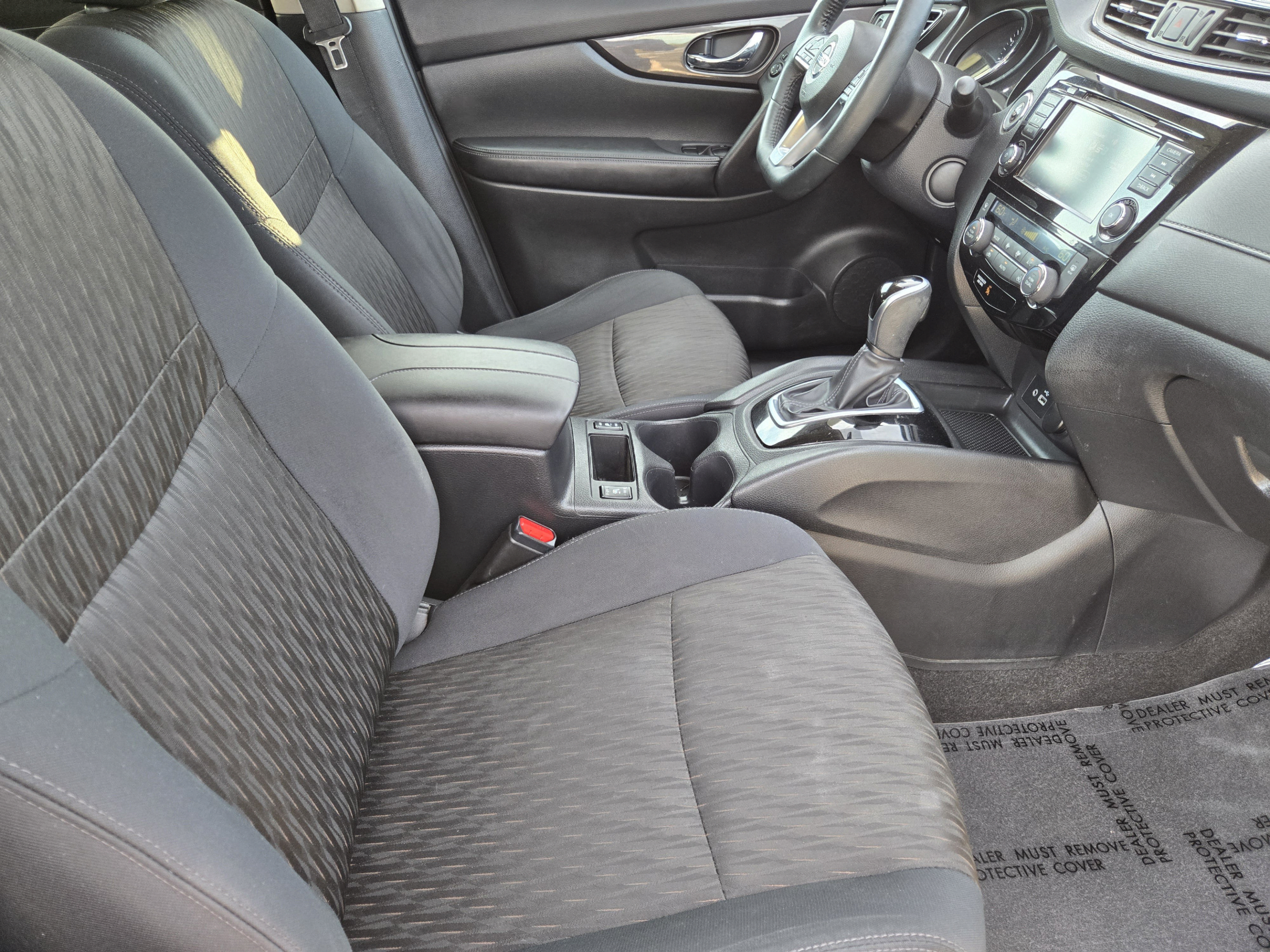 Used 2018 Nissan Rogue SV w/ Sun & Sound Touring Package AWD/4WD image 10