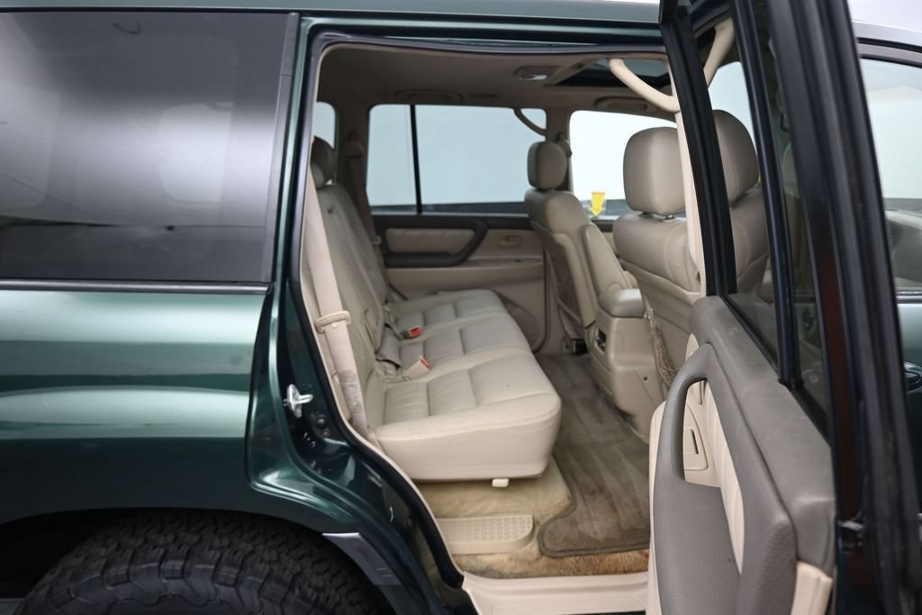 Used 2004 Toyota Land Cruiser AWD/4WD image 35