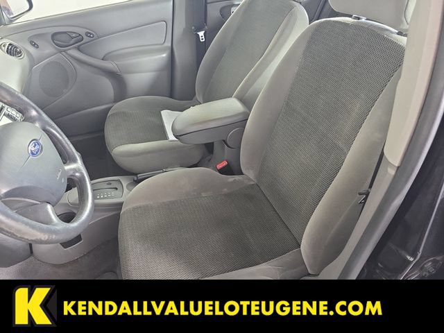 Used 2003 Ford Focus Wagon FWD image 4