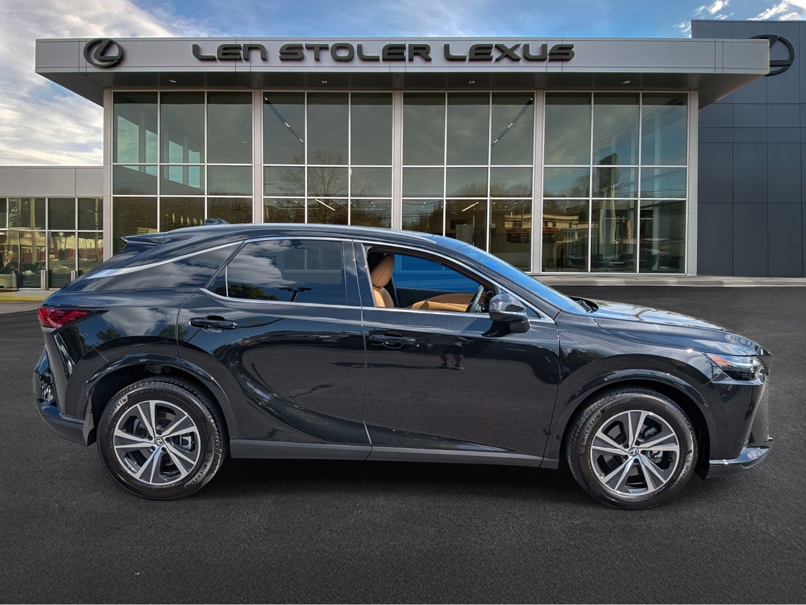 Certified 2024 Lexus RX 350 Premium w/ Accessory Package (Z1) AWD/4WD image 2