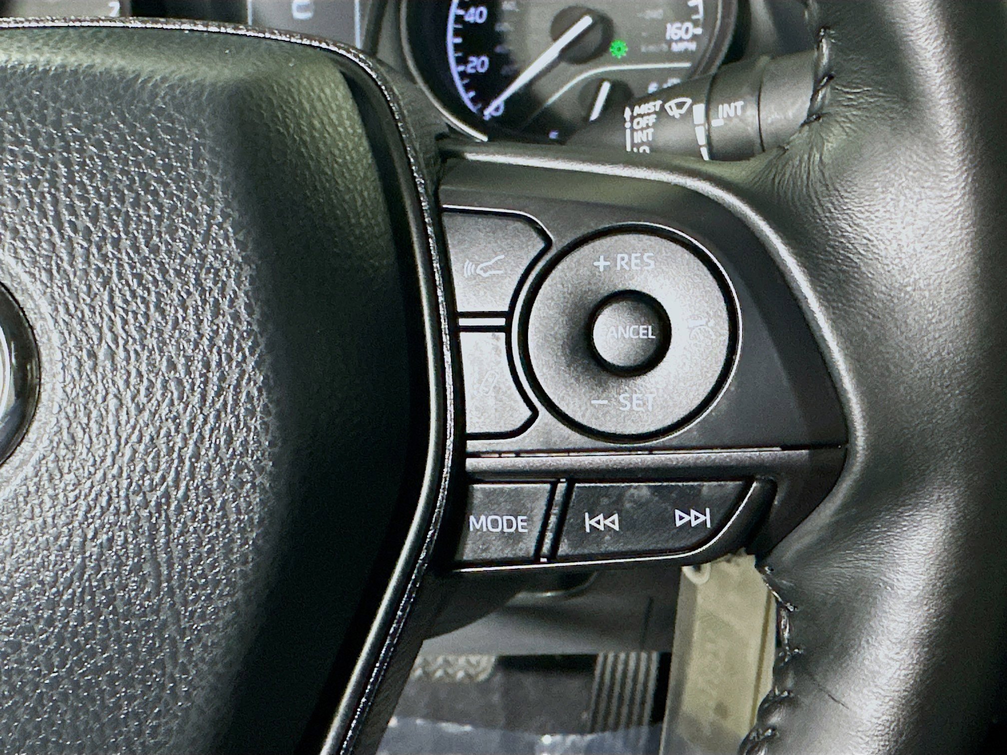 Used 2024 Toyota Camry SE image 17