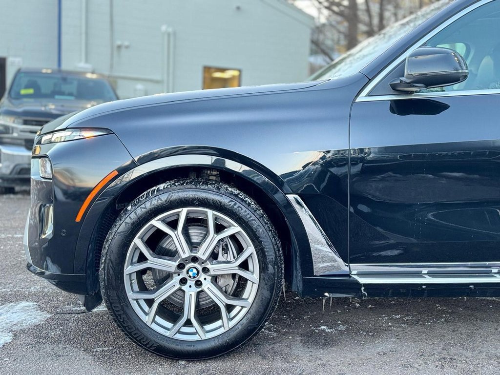 Used 2023 BMW X7 xDrive40i w/ Premium Package image 10