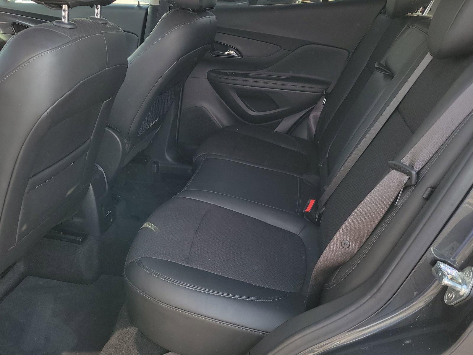 Used 2018 Buick Encore Sport Touring w/ Safety Package image 8