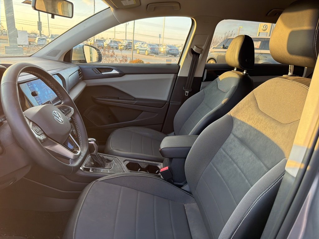 Used 2022 Volkswagen Taos SE image 8