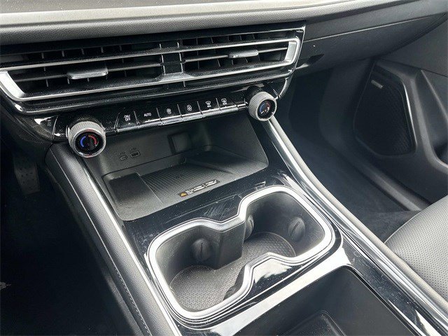 Used 2025 Chevrolet Traverse LT w/ Enhanced Driving Package image 25