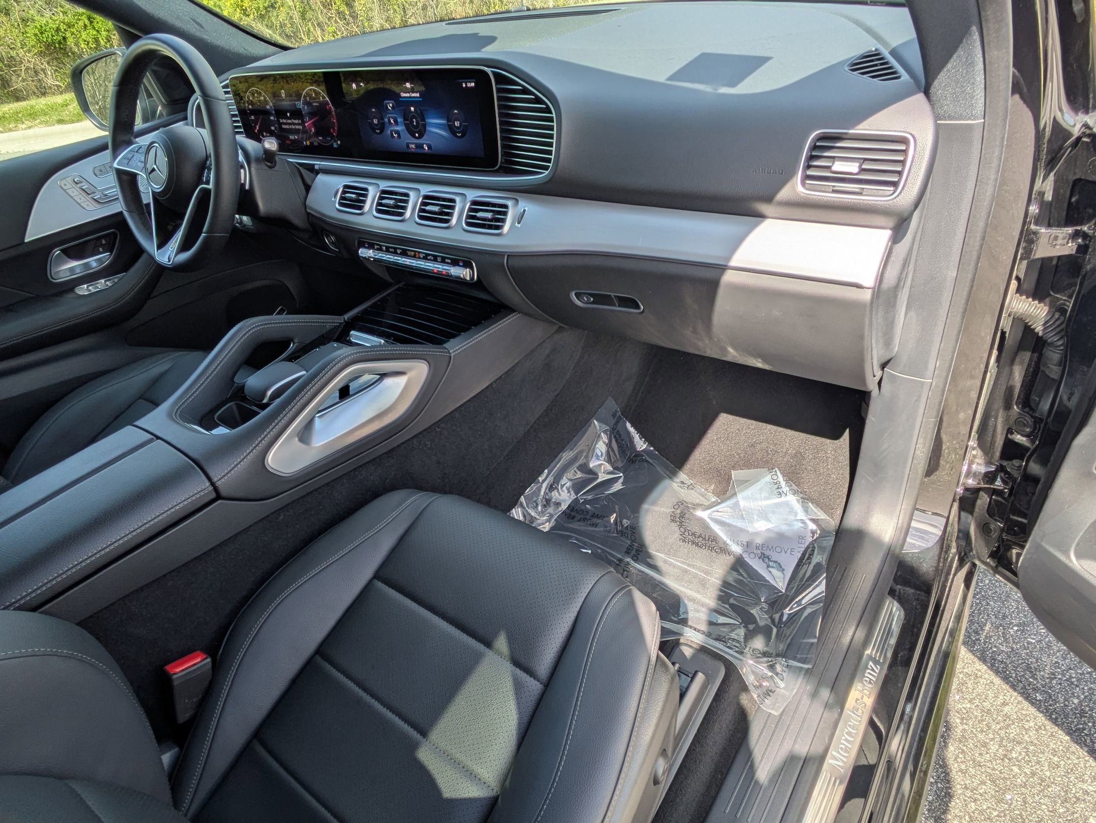 Used 2024 Mercedes-Benz GLE 450 4MATIC w/ AMG Line Exterior image 30