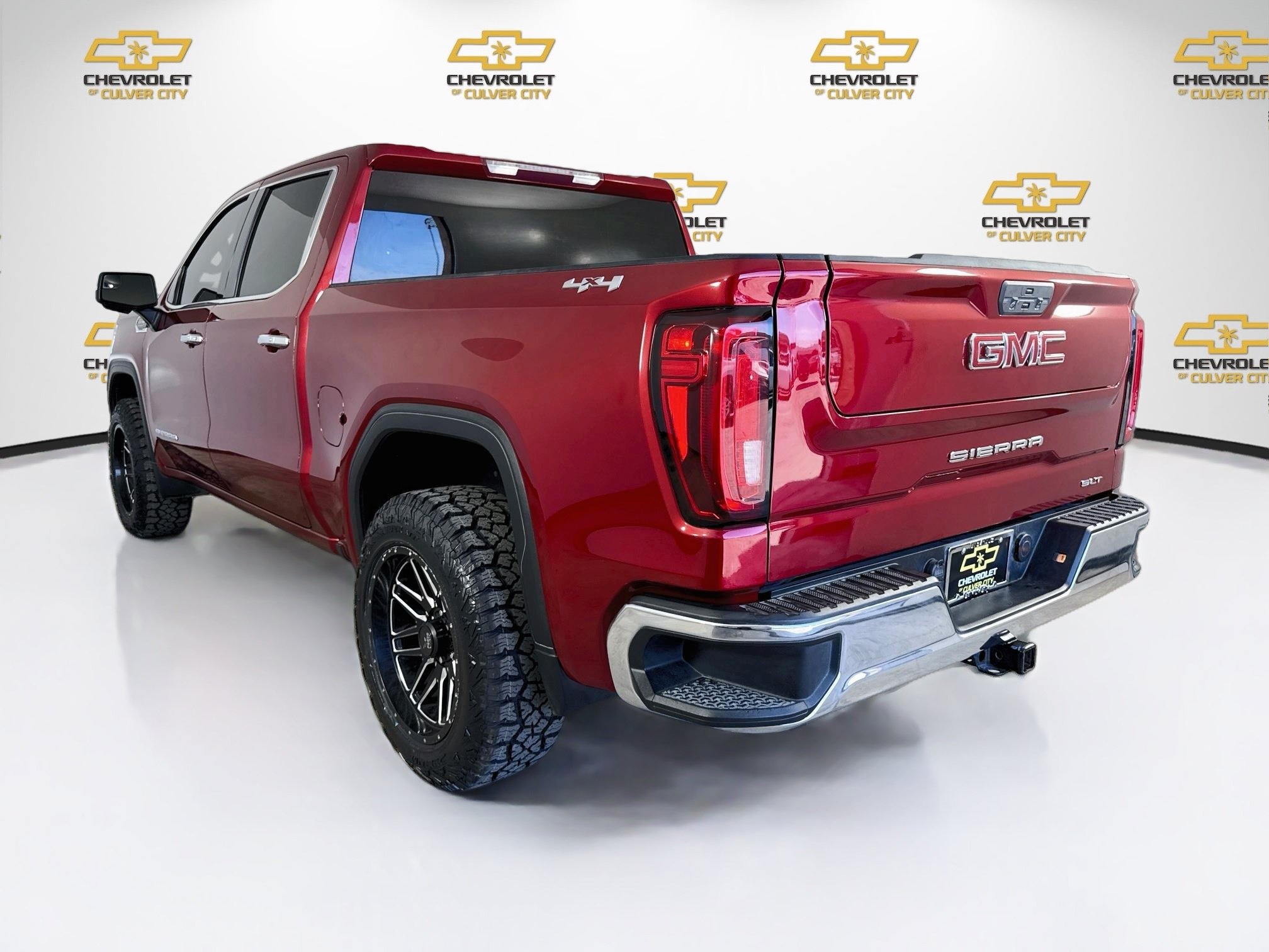Used 2021 GMC Sierra 1500 SLT AWD/4WD image 6