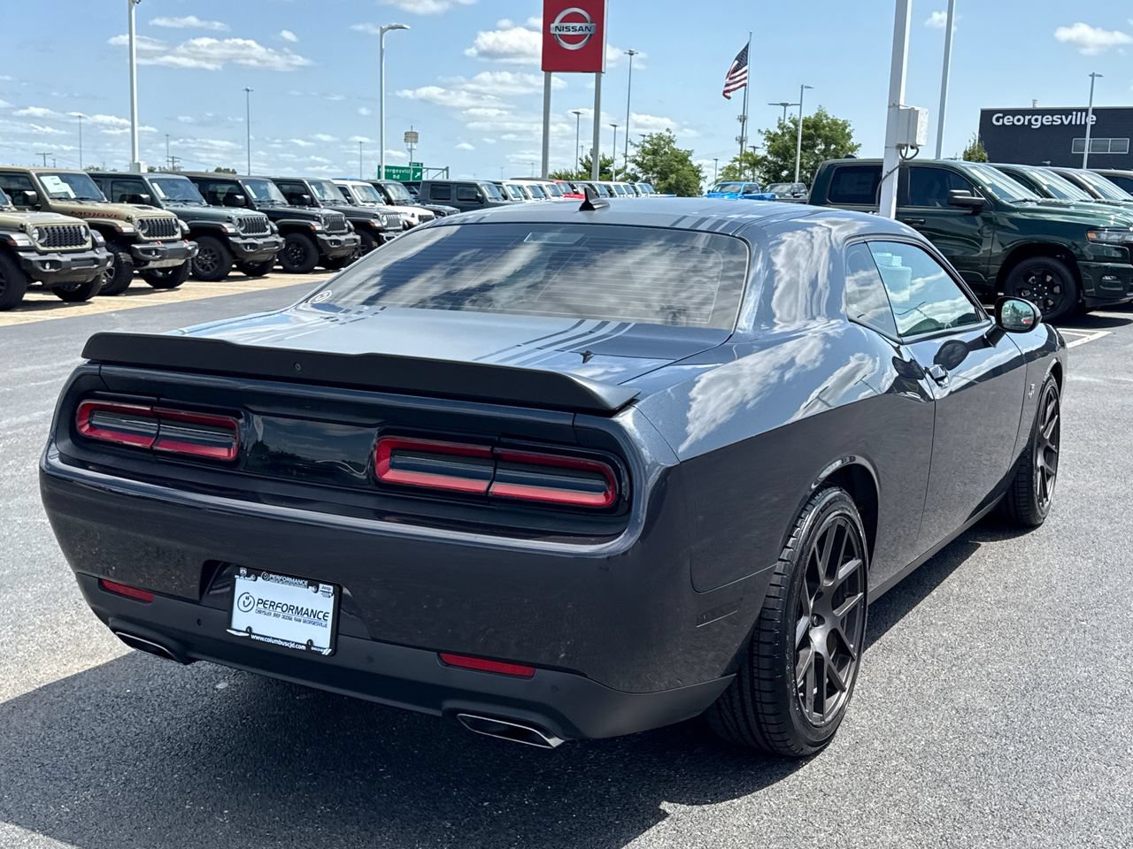Used 2016 Dodge Challenger R/T Scat Pack RWD image 3