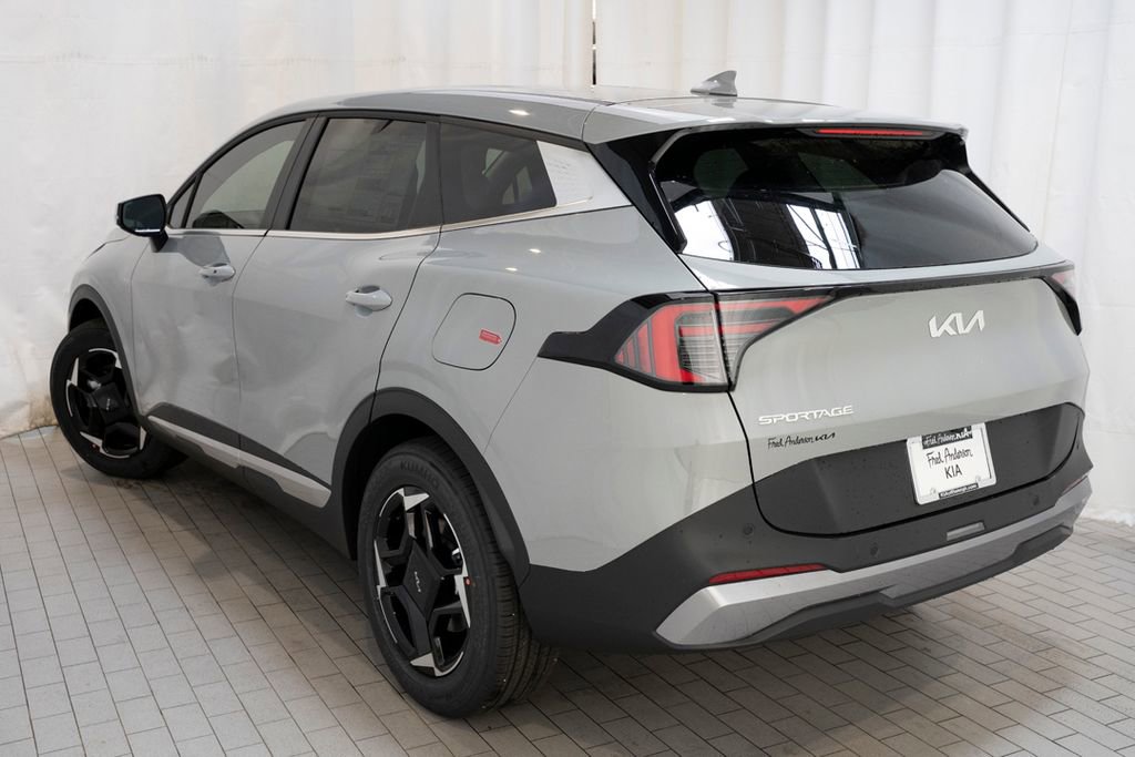 New 2026 Kia Sportage EX FWD image 4