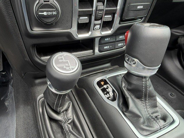 Used 2026 Jeep Wrangler Unlimited Sahara AWD/4WD image 22