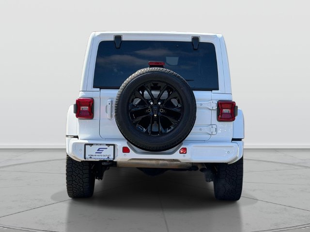 Used 2022 Jeep Wrangler Unlimited Sahara AWD/4WD image 7
