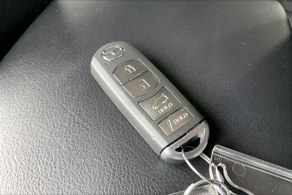 Used 2017 MAZDA CX-5 Touring w/ Preferred Equipment Package image 12