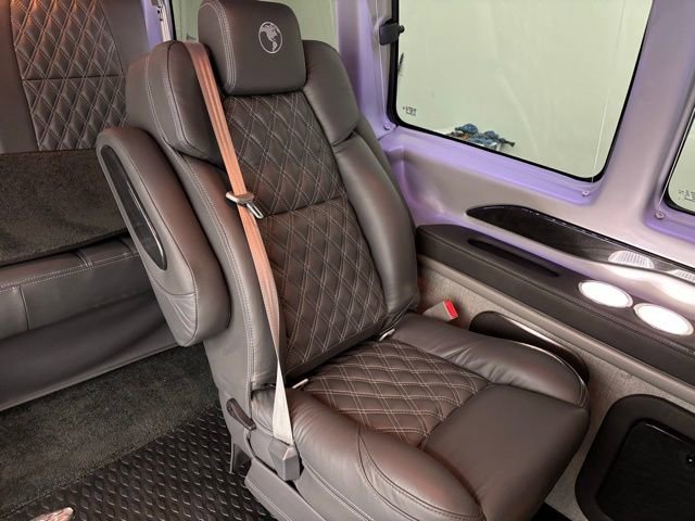 Used 2022 GMC Savana 2500 Mobility w/ Enhanced Convenience Package image 38