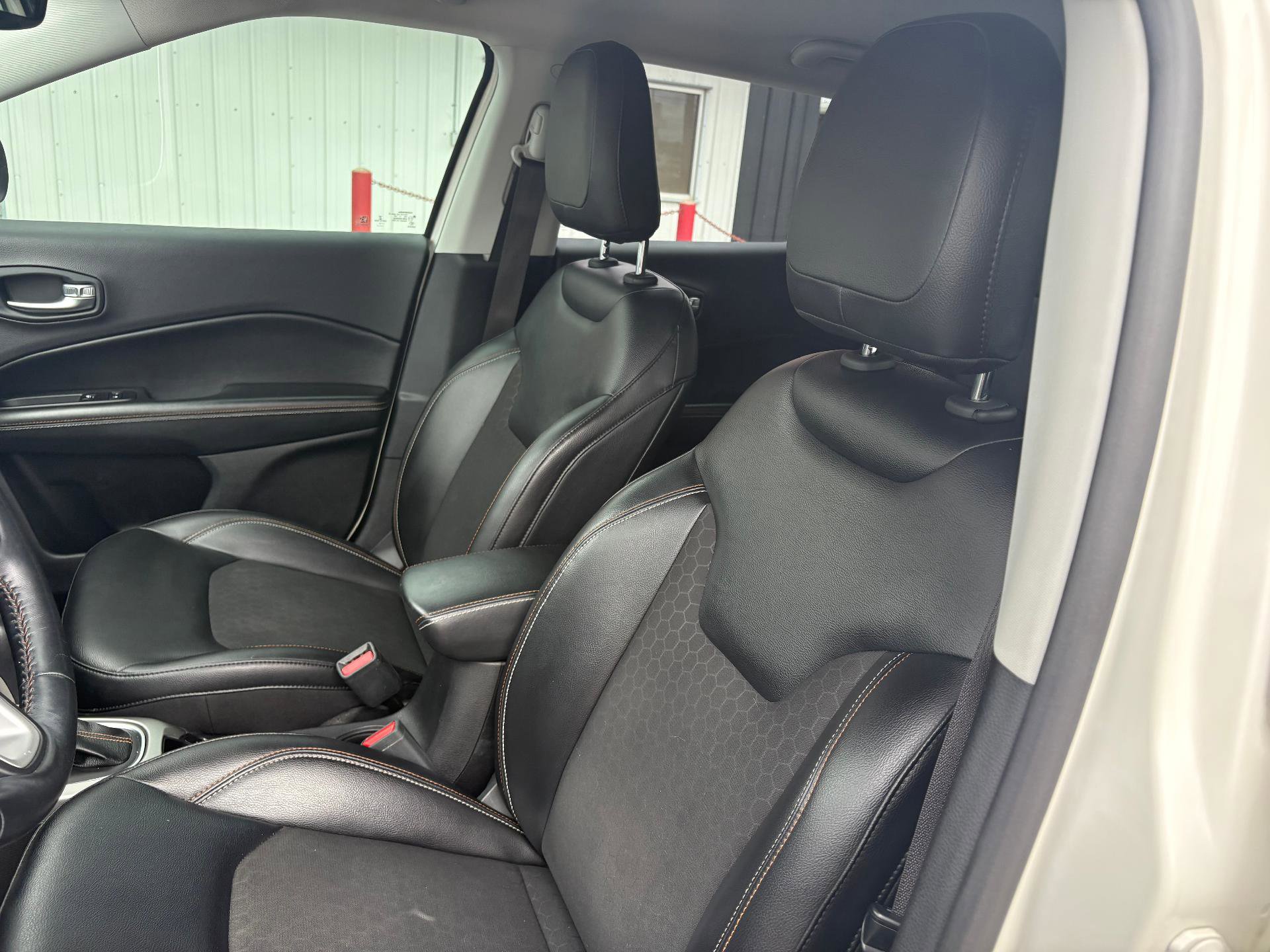 Used 2018 Jeep Compass Latitude w/ Popular Equipment Group image 25