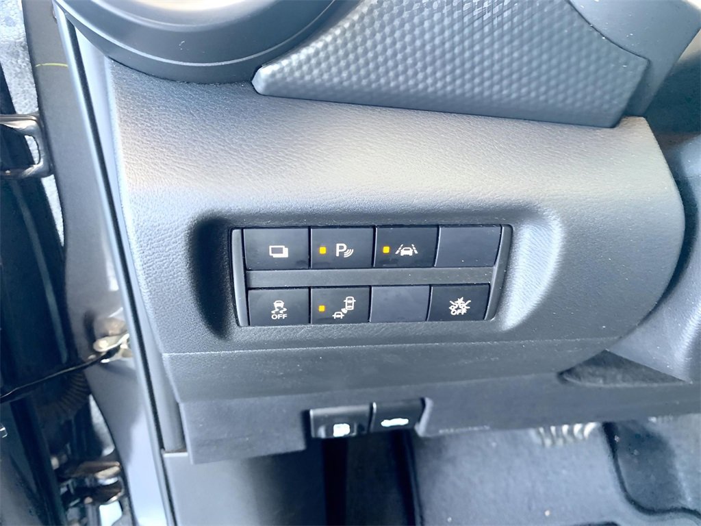 Used 2024 Nissan Kicks S image 27