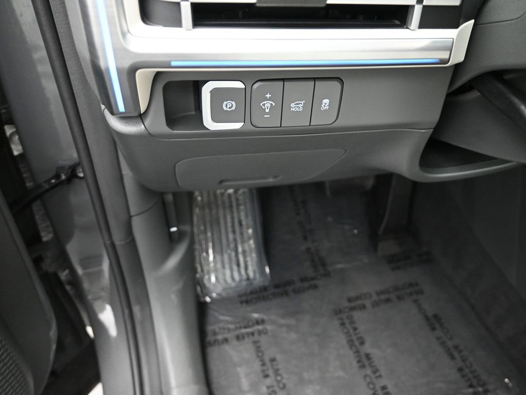 Used 2025 Hyundai Santa Fe Limited image 27