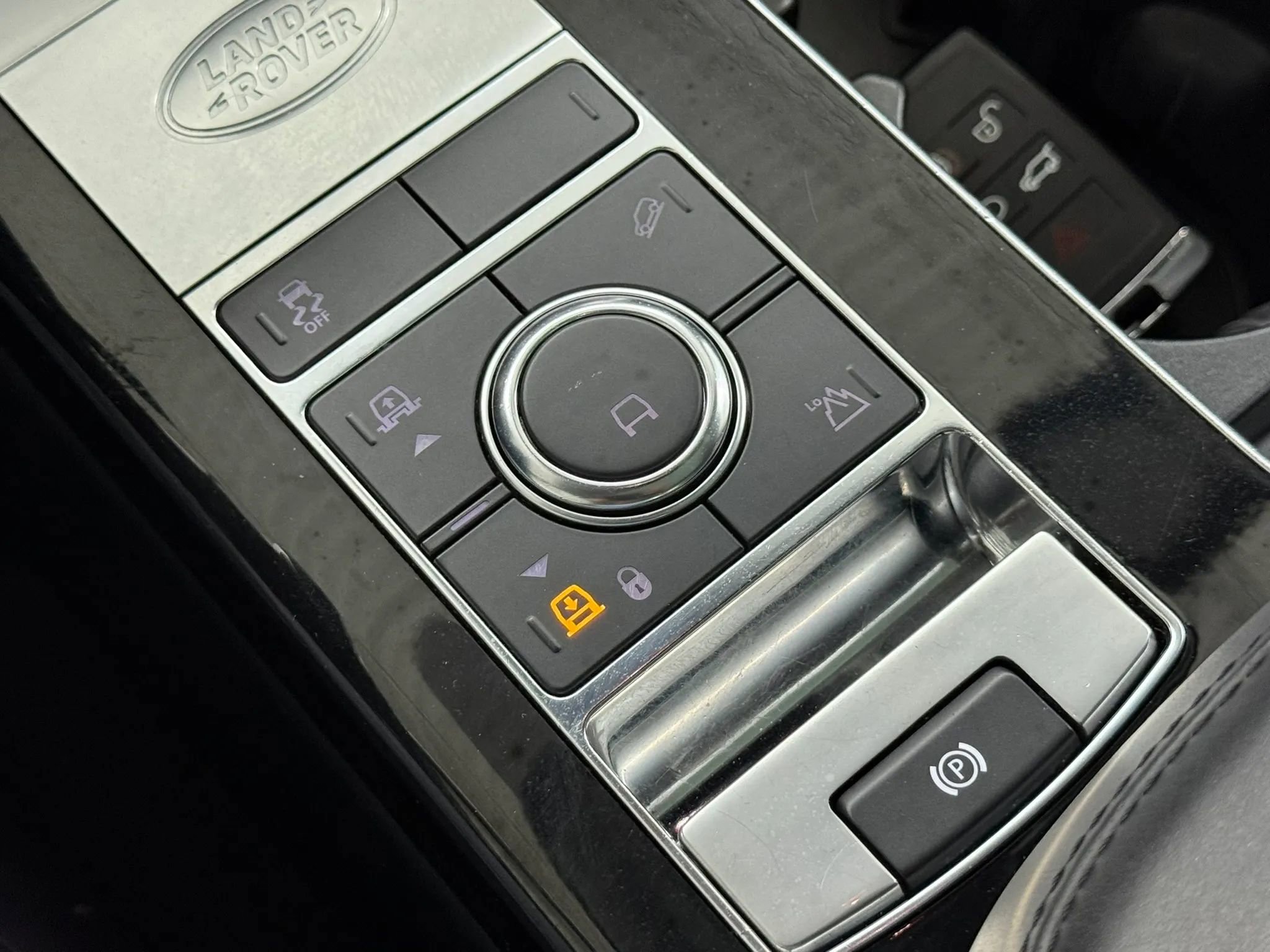 Used 2018 Land Rover Range Rover Supercharged image 36