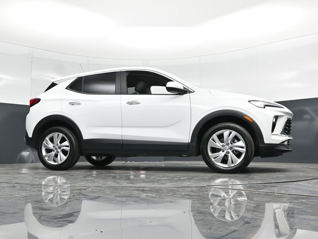 Used 2025 Buick Encore GX Preferred AWD/4WD image 46