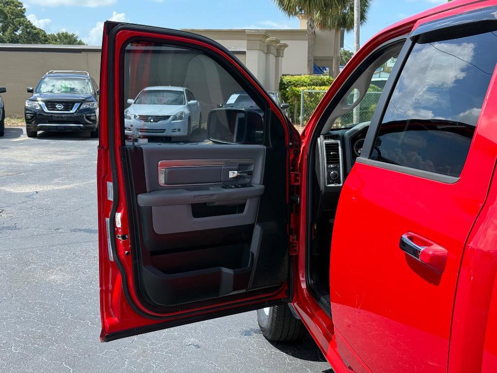 Used 2017 RAM 1500 Classic SLT image 10
