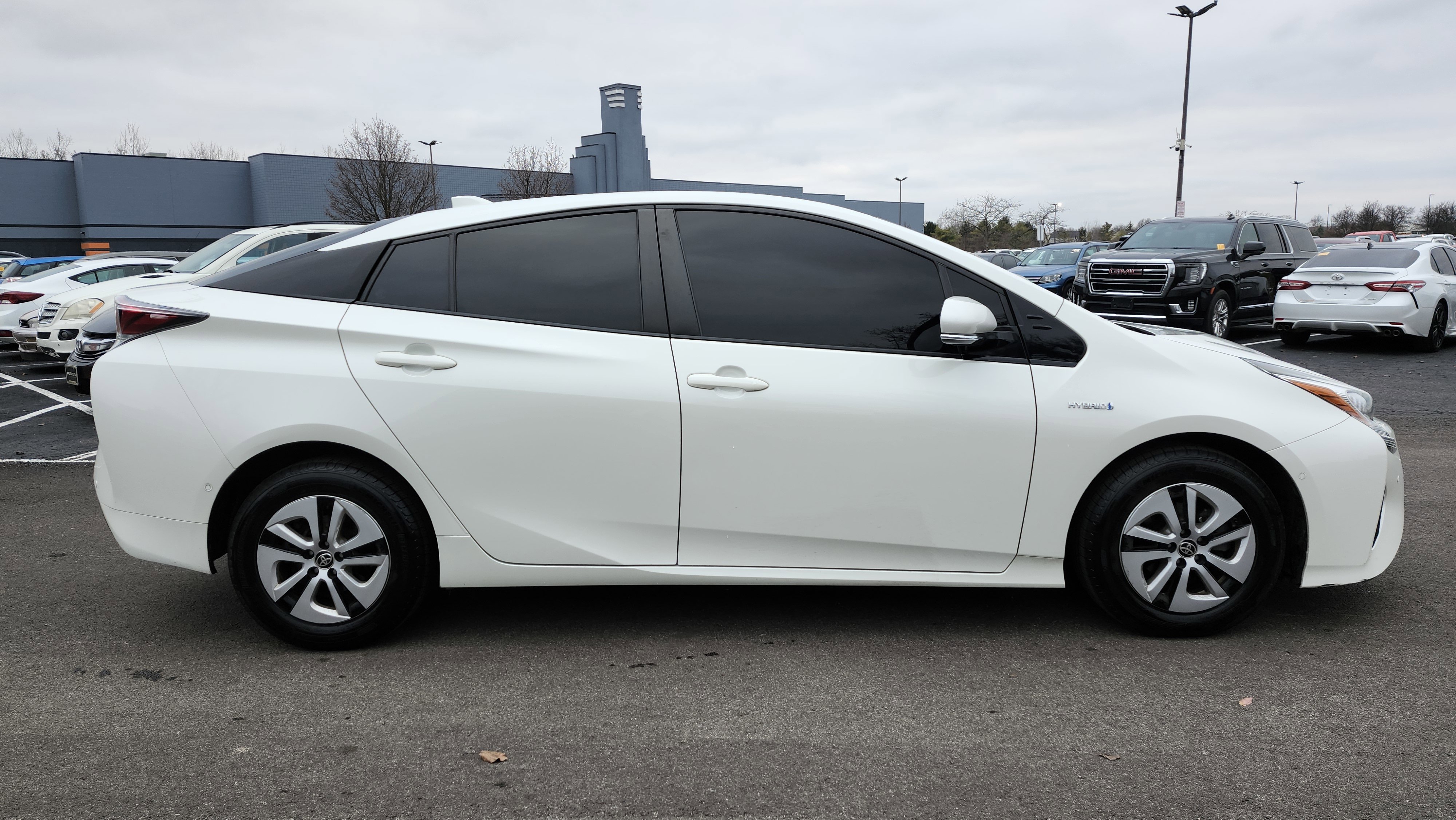 Used 2017 Toyota Prius Four image 21