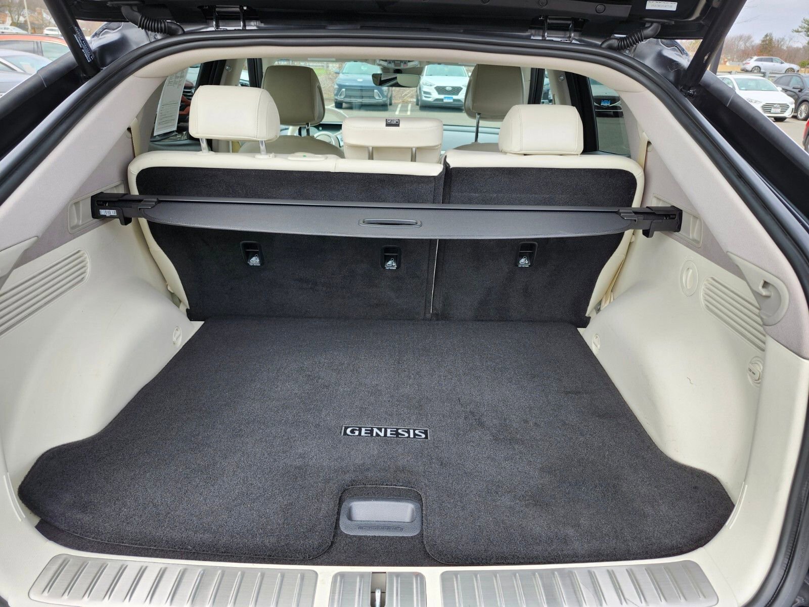 Used 2025 Genesis GV60 Advanced AWD/4WD image 34