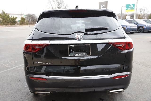 Used 2022 Buick Enclave Essence FWD image 4