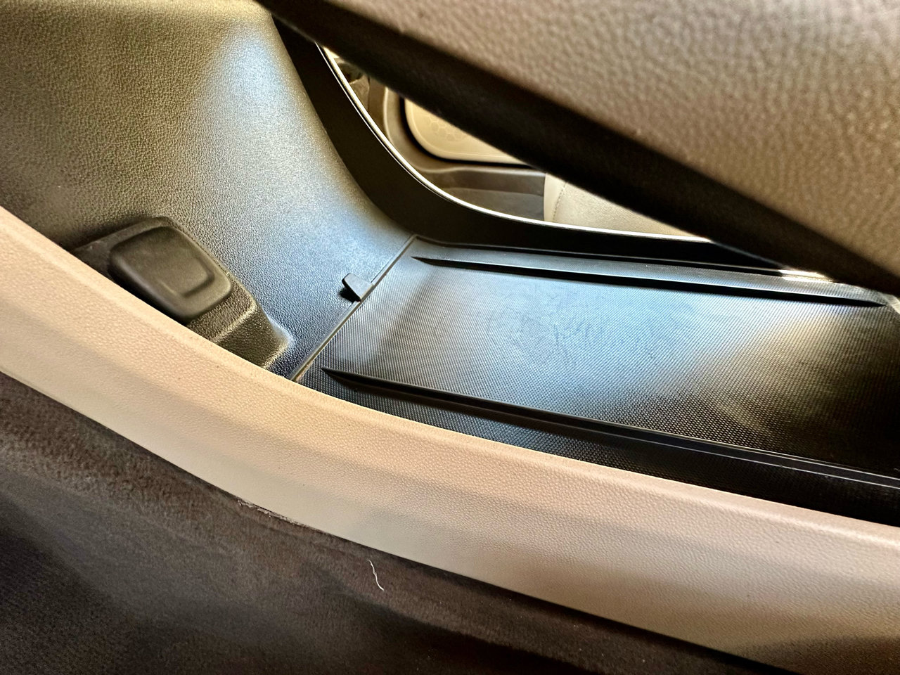 Used 2017 Buick LaCrosse Essence w/ Sights and Sounds Package image 27