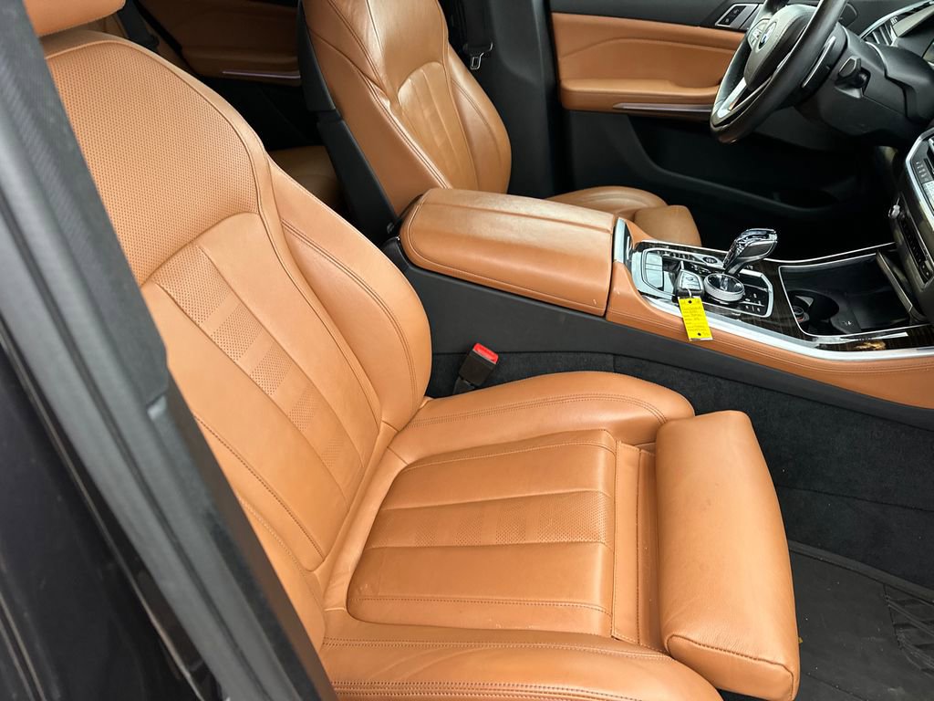 Used 2021 BMW X5 xDrive40i w/ Executive Package image 13