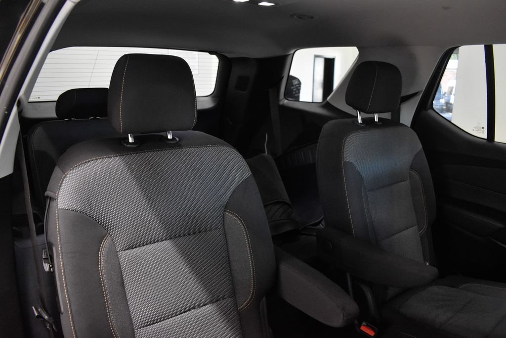 Used 2021 Chevrolet Traverse LT FWD image 31